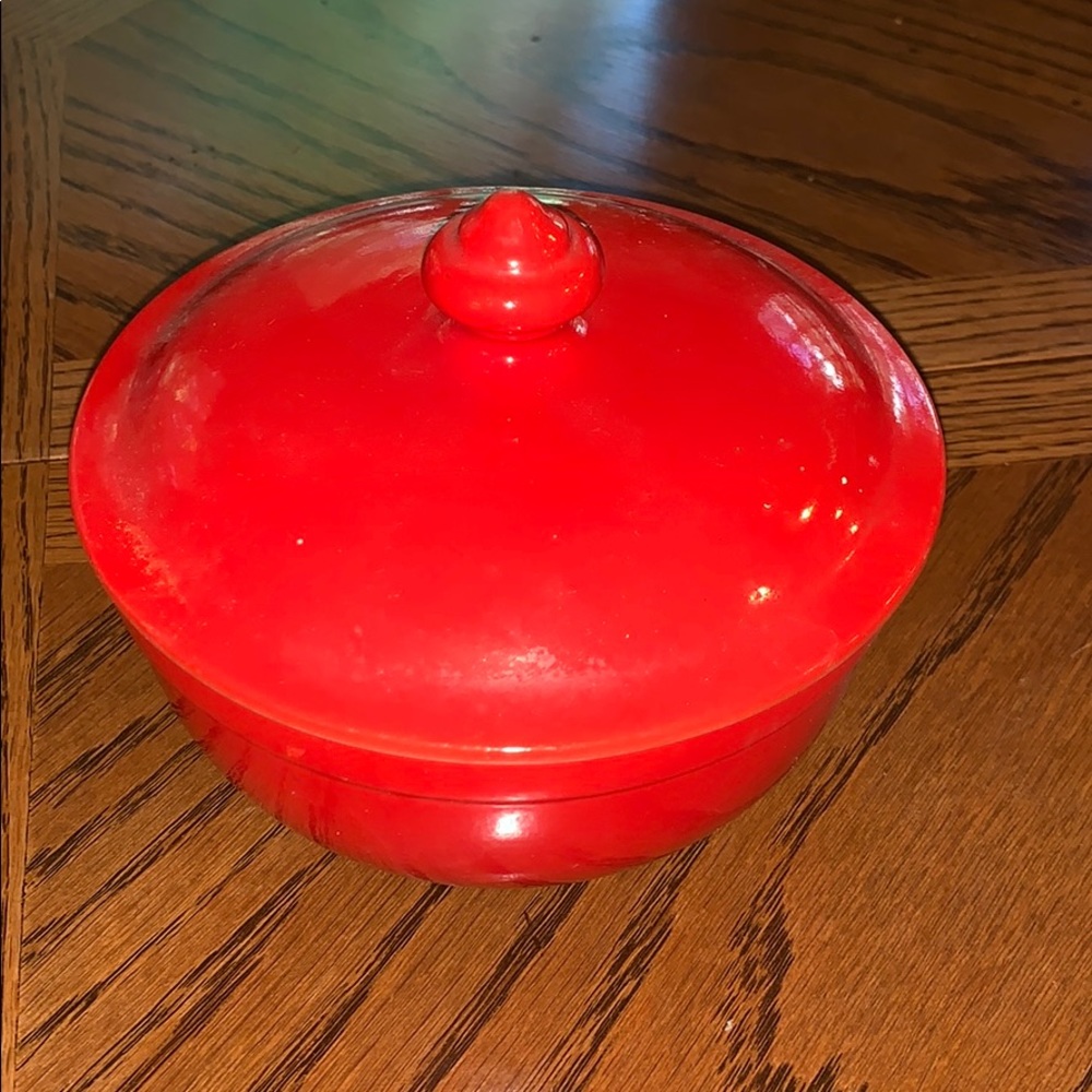 Mini vintage China pot